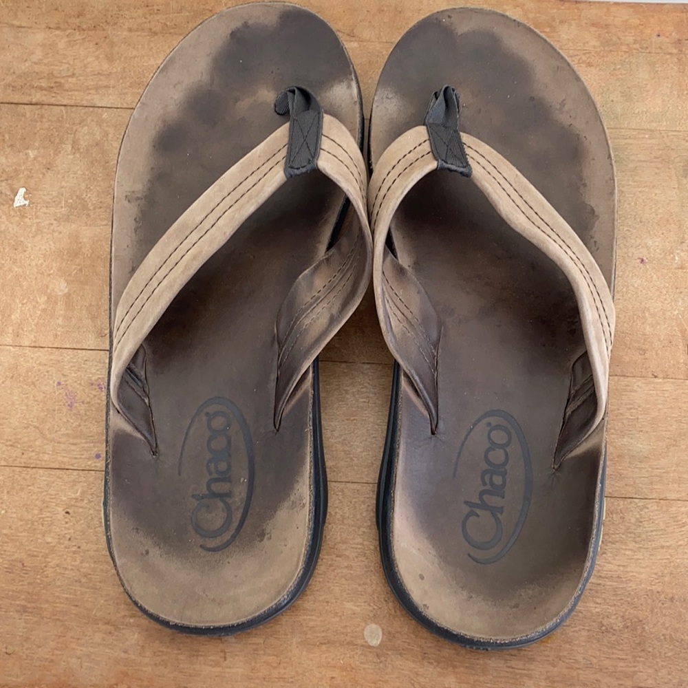 Men’s Chaco Leather Flips